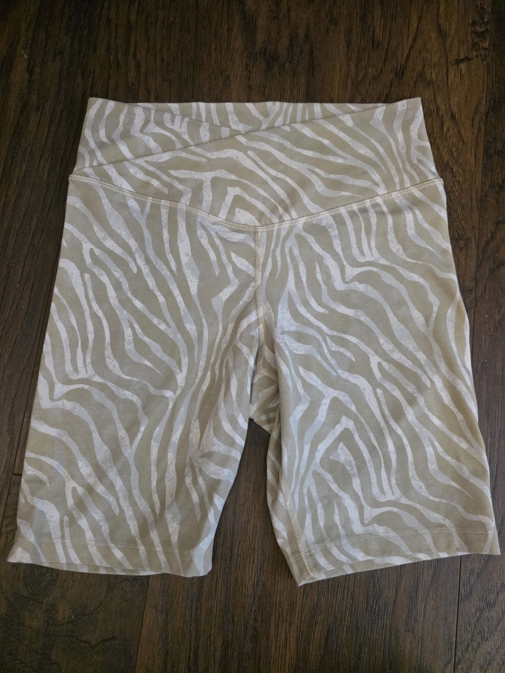 Old Navy High-Rise Zebra Print Bike Shorts - Cream/White